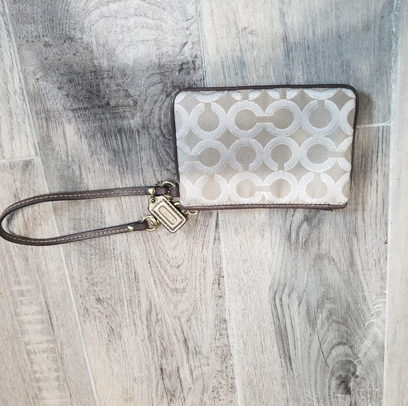 Coach wristlet - Picture 2 of 3